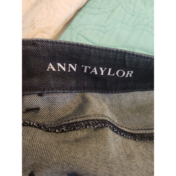 Ann Taylor Women's Size 8 Dark Blue Mid-Rise Stretch Boot Cut Denim Jeans - Picture 2 of 8